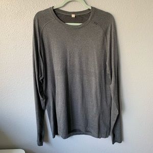 Lululemon men’s large shirt